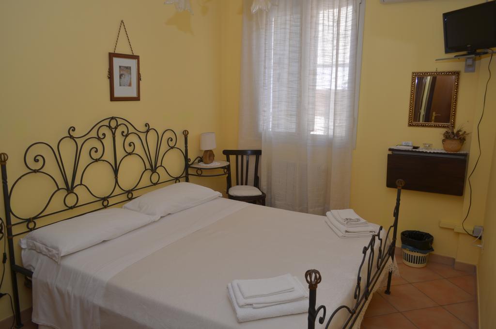 Lido di Noto Ansise Guest House מראה חיצוני תמונה